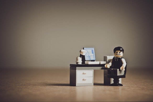 復工必簽承諾書，企業全把風險拋給員工？